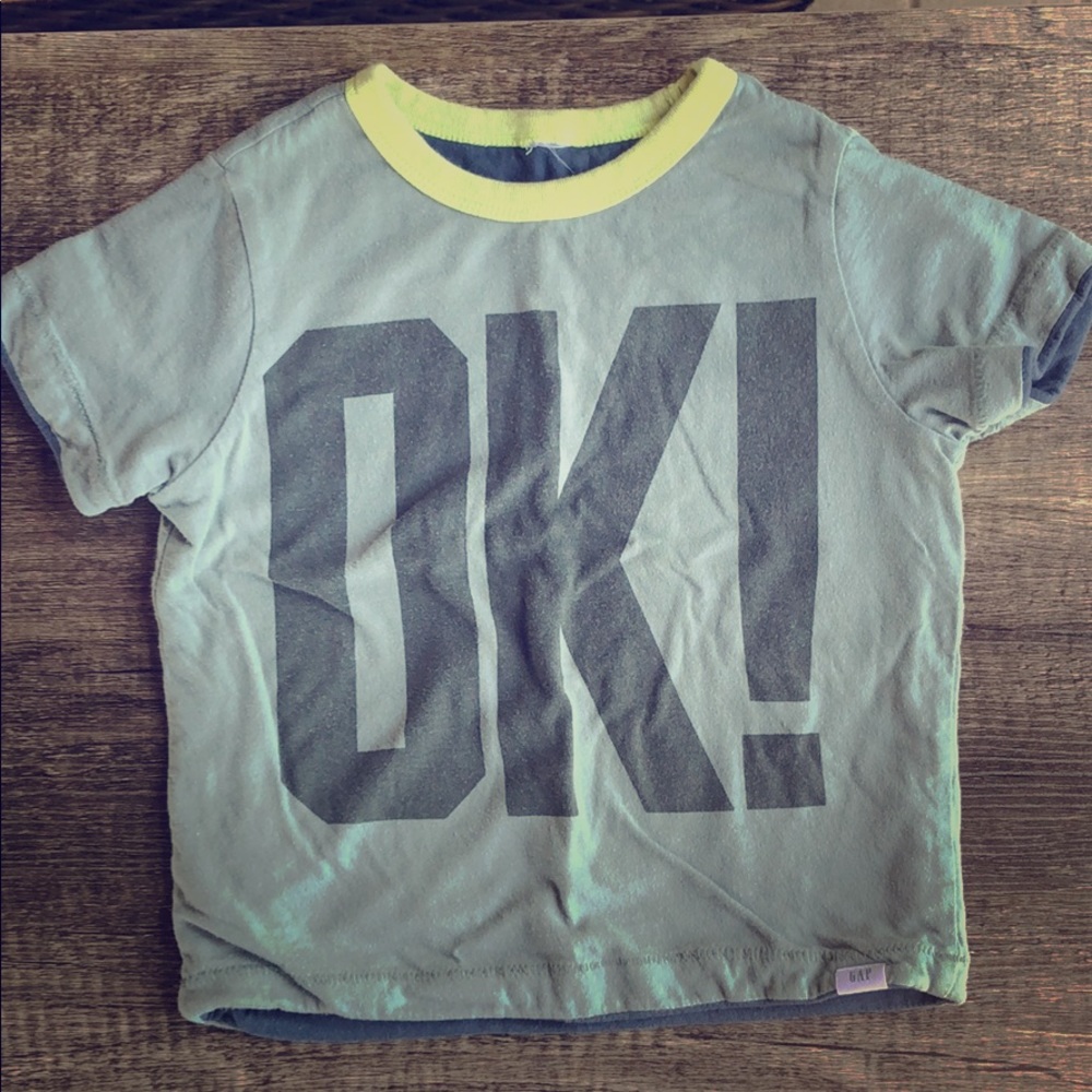 Gap Reversible 2T T-Shirt